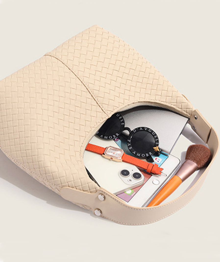 Maddie Shoulder Bag